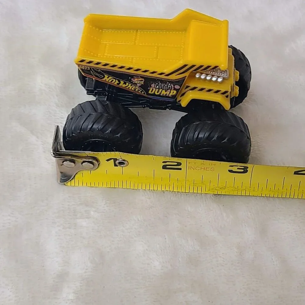 Hot Wheels Monster Trucks Gotta Dump Yellow Dump Truck Mattel - Picture 3 of 8